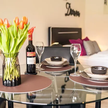 Truth - Smart Tv - Terrasse - Kamin - Pure *