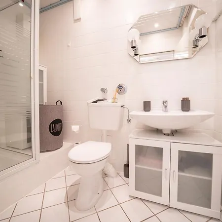 Truth - Smart Tv - Terrasse - Kamin - Pure Brilon